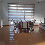 Casa 2 בוקרשט