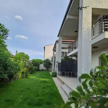 Villa Casa 2 *