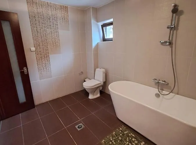 Casa 2 Бухарест